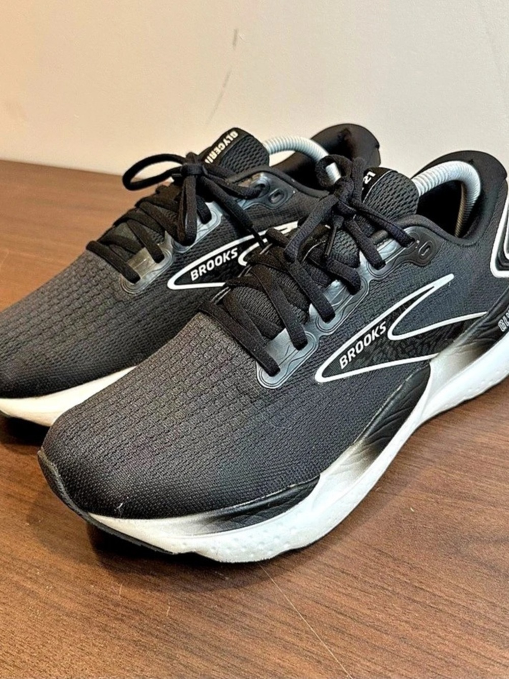 Brooks Glycerin 21 Men’s Size 10 2E Wide Black White DNA LOFT v3 Running Shoes